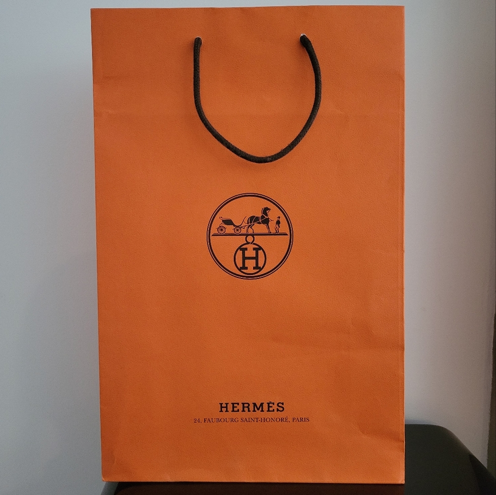AUTHENTIC 🌟 Hermes Empty Gift Shopping Bag (Medium)